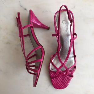 LOFT Size 7 Chelsea sandals hot pink